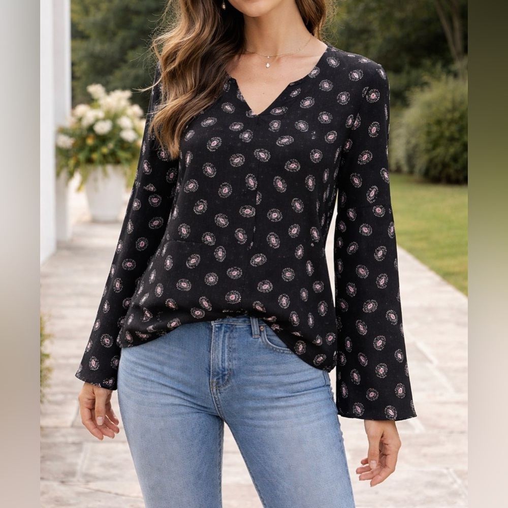 Abercrombie & Fitch Black Floral Bell Sleeve Blouse M